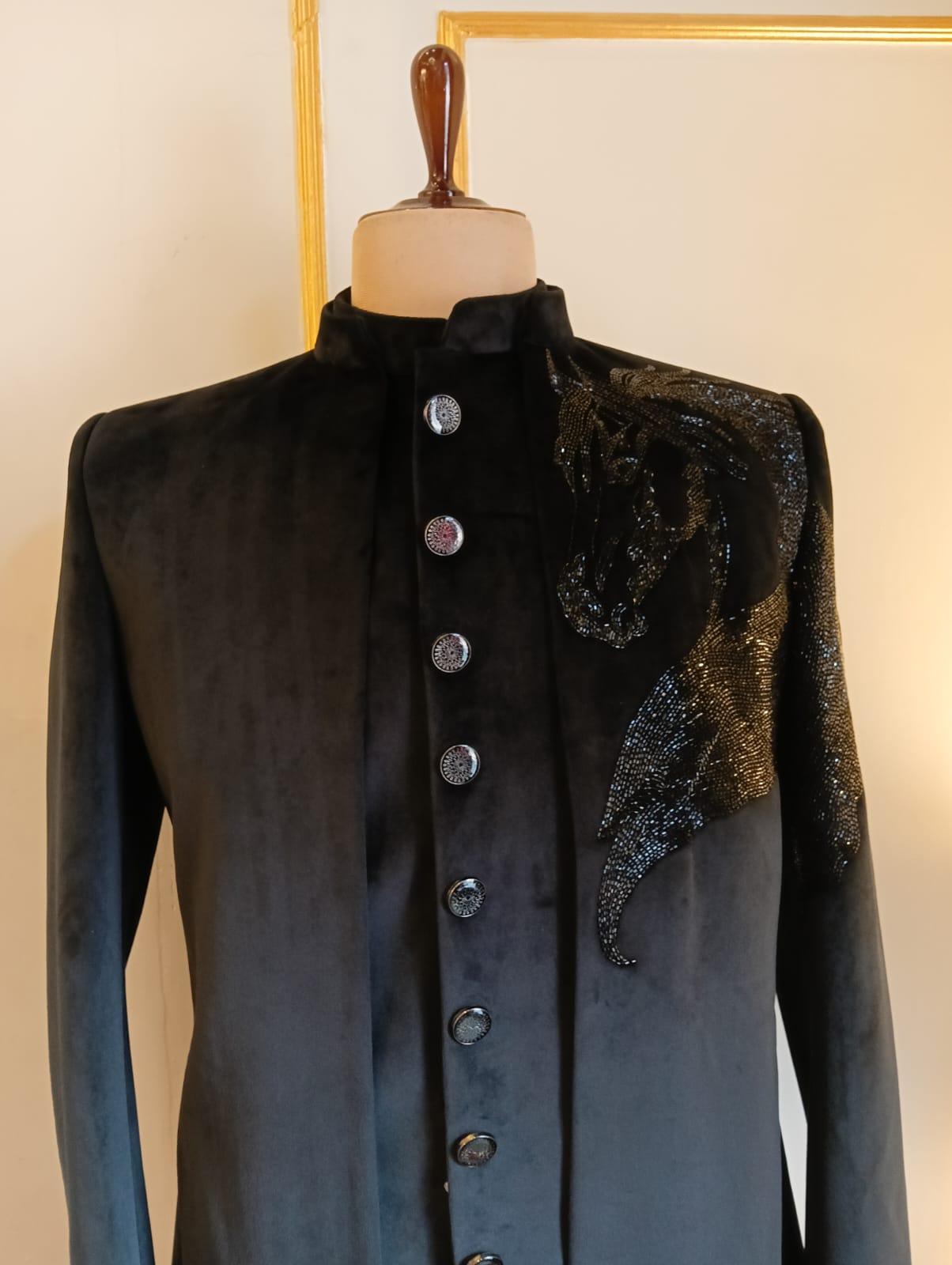 Velvet Noir Motif