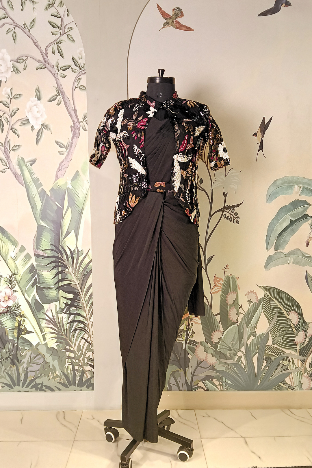 Noir Drape Affair