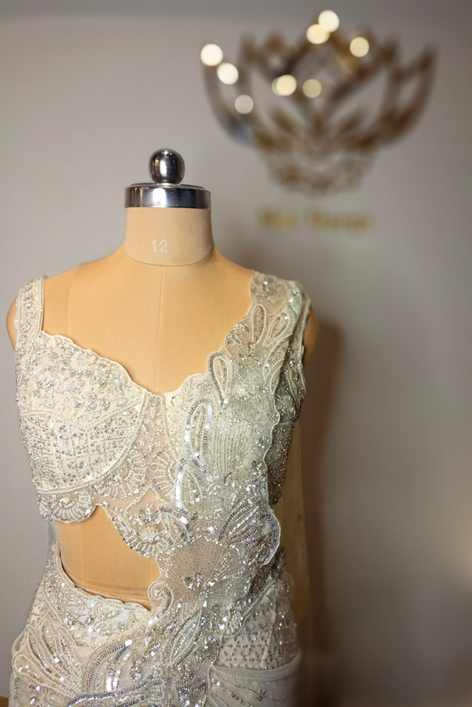 Whispering White Charm