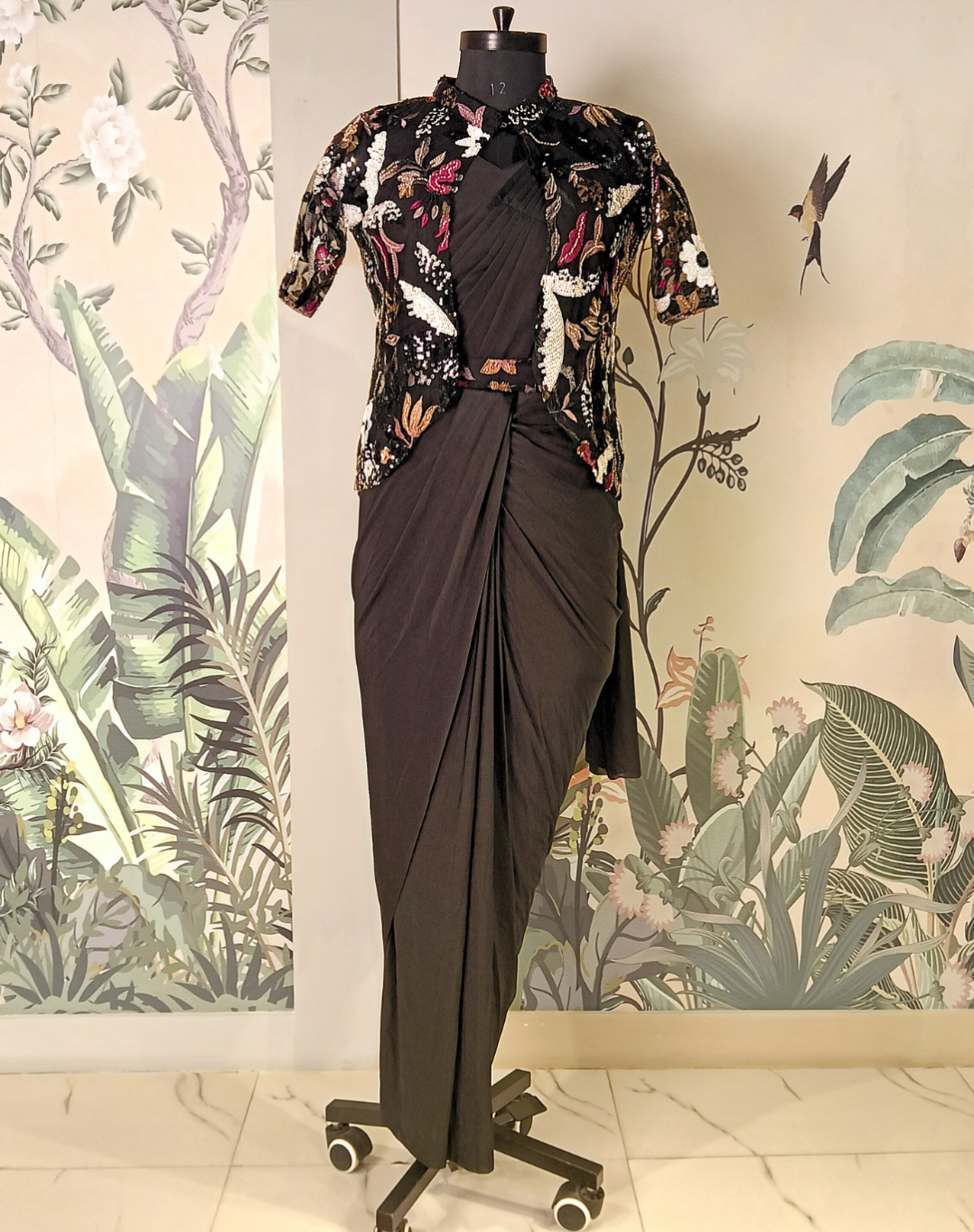 Noir Drape Affair